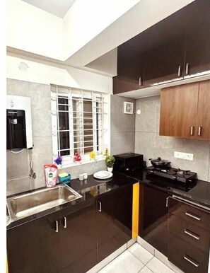 Private kitchen - Voyaraz Arka Living Suites | Near ECC | 305 (Bengaluru)