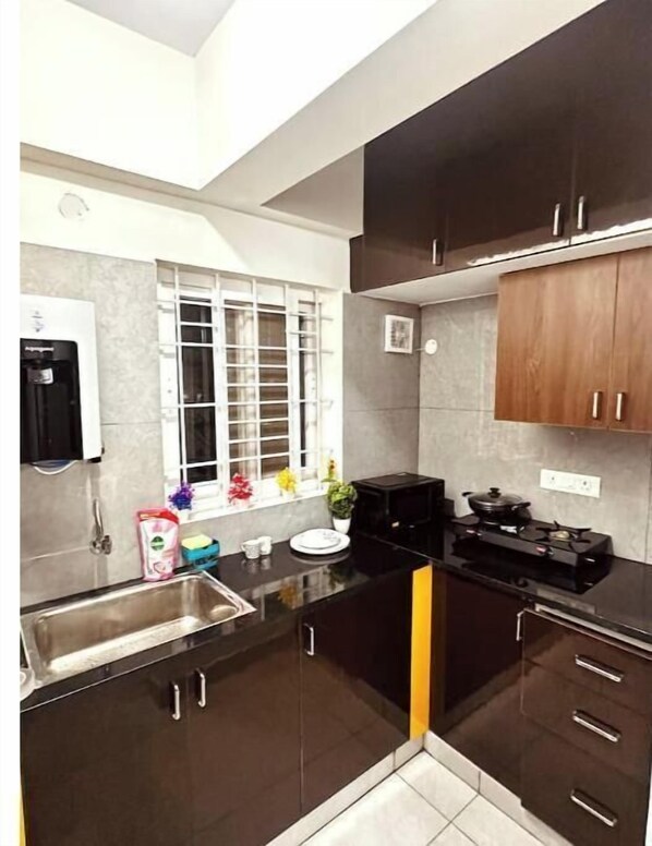 Private kitchen - Voyaraz Arka Living Suites | Near ECC | 305 (Bengaluru)