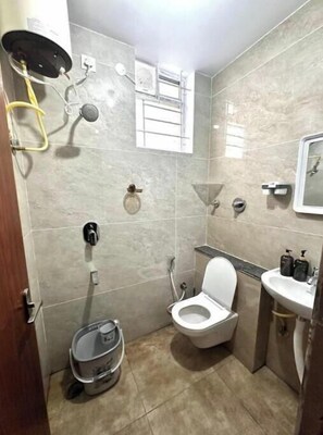 Bathroom - Voyaraz Arka Living 1BHK couple, work, family| 404 (Bengaluru)