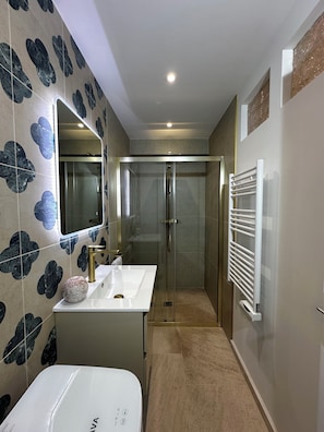 Bathroom - Saint-Tropez - Chic and Cozy Apartment in Nouveau Port (Saint-Tropez)
