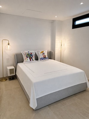 Room - Saint-Tropez - Chic and Cozy Apartment in Nouveau Port (Saint-Tropez)