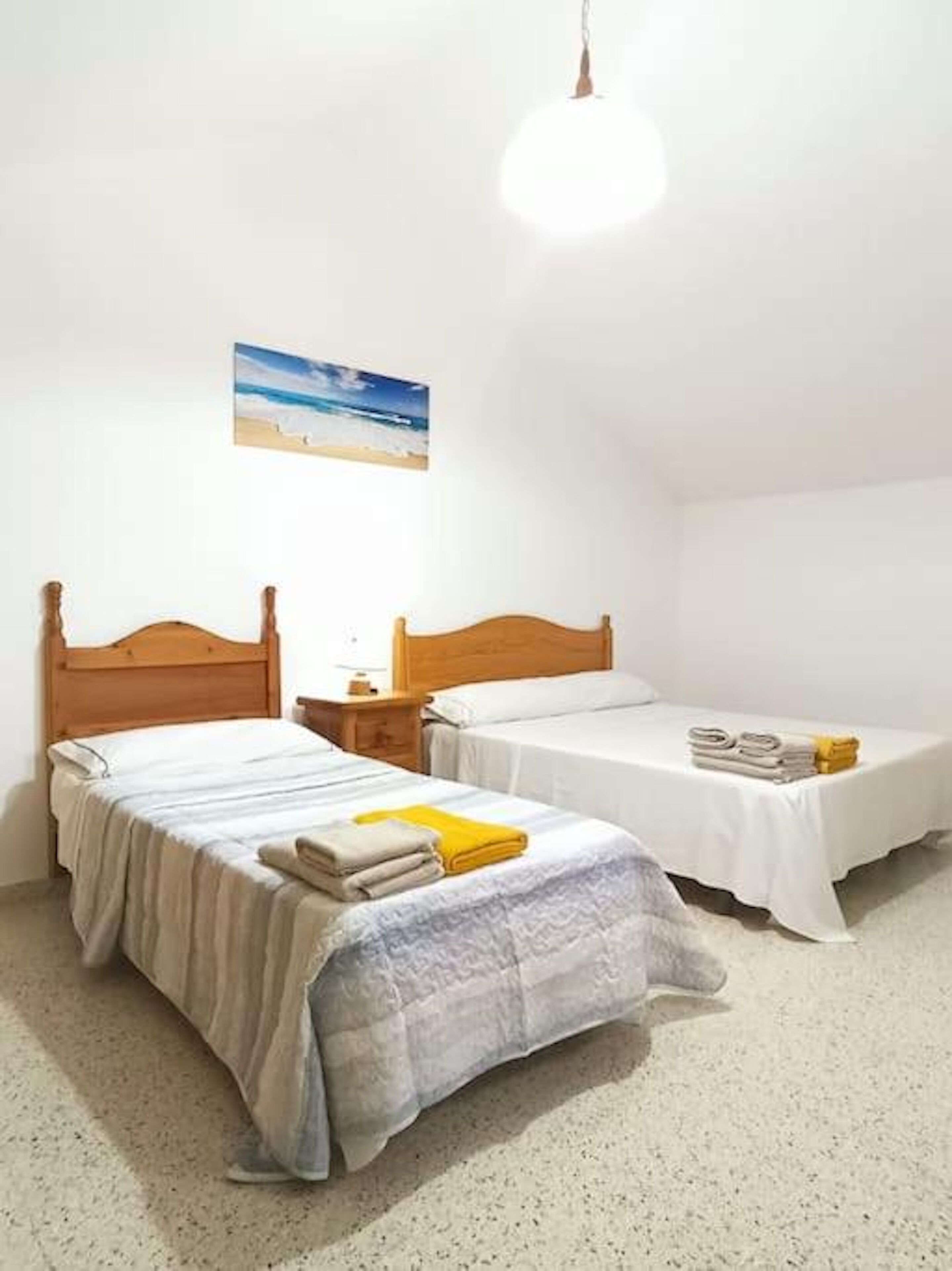 6 chambres, fer et planche à repasser, Wi-Fi, draps fournis