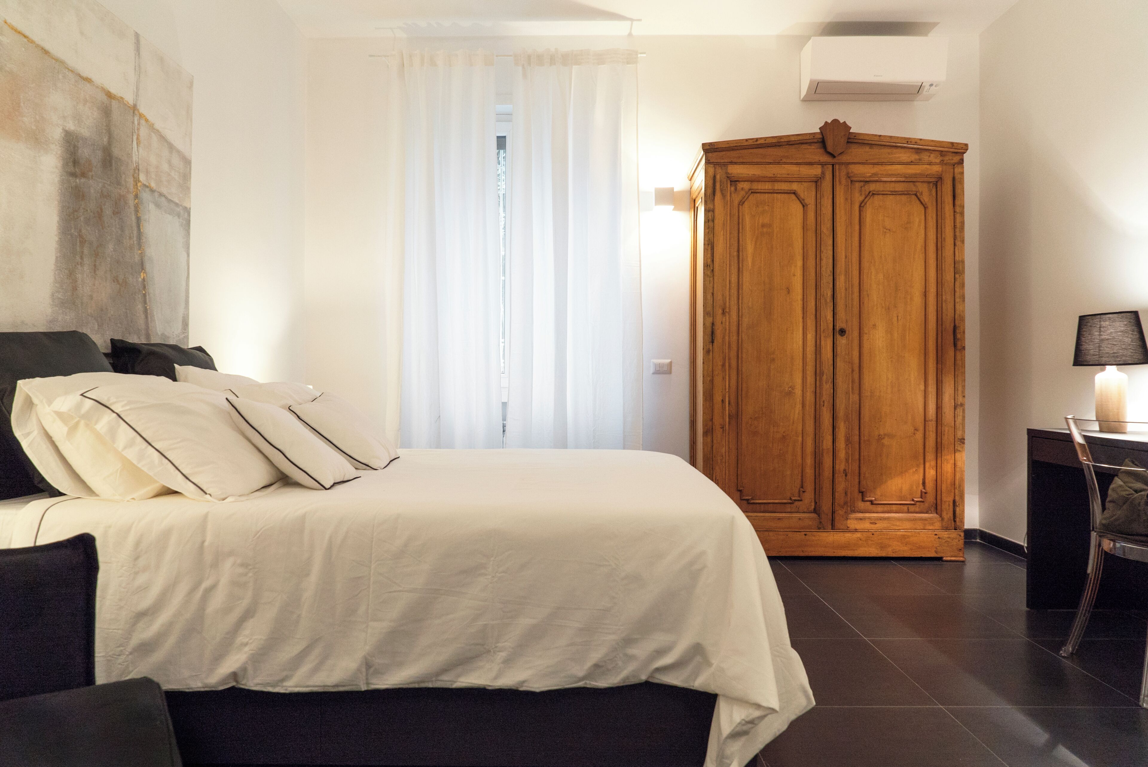 1 chambre, fer et planche à repasser, accès au Wi-Fi (inclus)