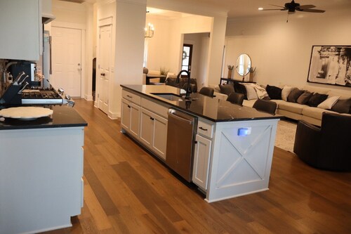 Bristol Retreat! Spacious Family Home 7 Miles from Bryant-Denny