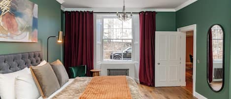 Iron/ironing board, travel crib, WiFi, bed sheets