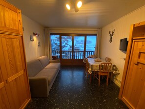 Living area - Studio for 4 in Valloire, east-facing (Valloire)