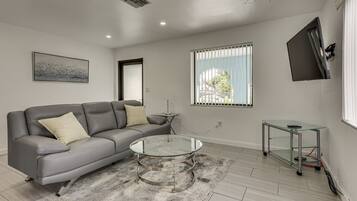 House (1 Bedroom) | Interior