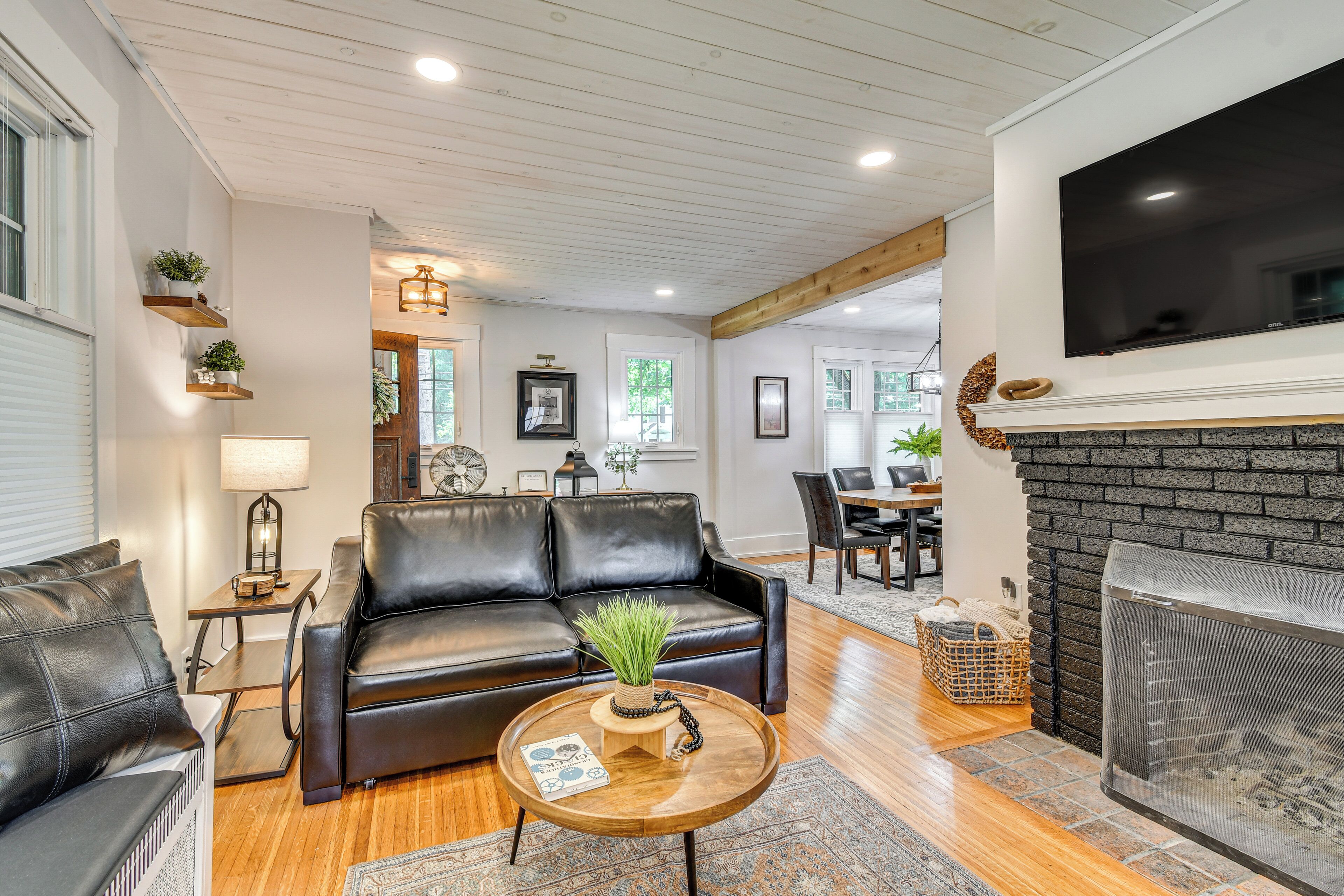 House (2 Bedrooms) | Front of property