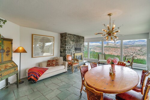 Mid-century Home on Canyon-edge With Stellar Views