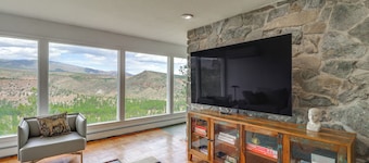 Mid-century Home on Canyon-edge With Stellar Views