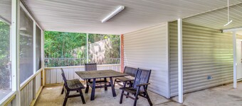 Great for Families! Dothan Getaway w/ Large Yard
