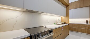 Modern Mcallen Townhome: 4 Mi to Dtwn