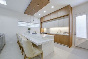 Ảnh chưa phân loại, 4 trong số 25 ảnh, nút