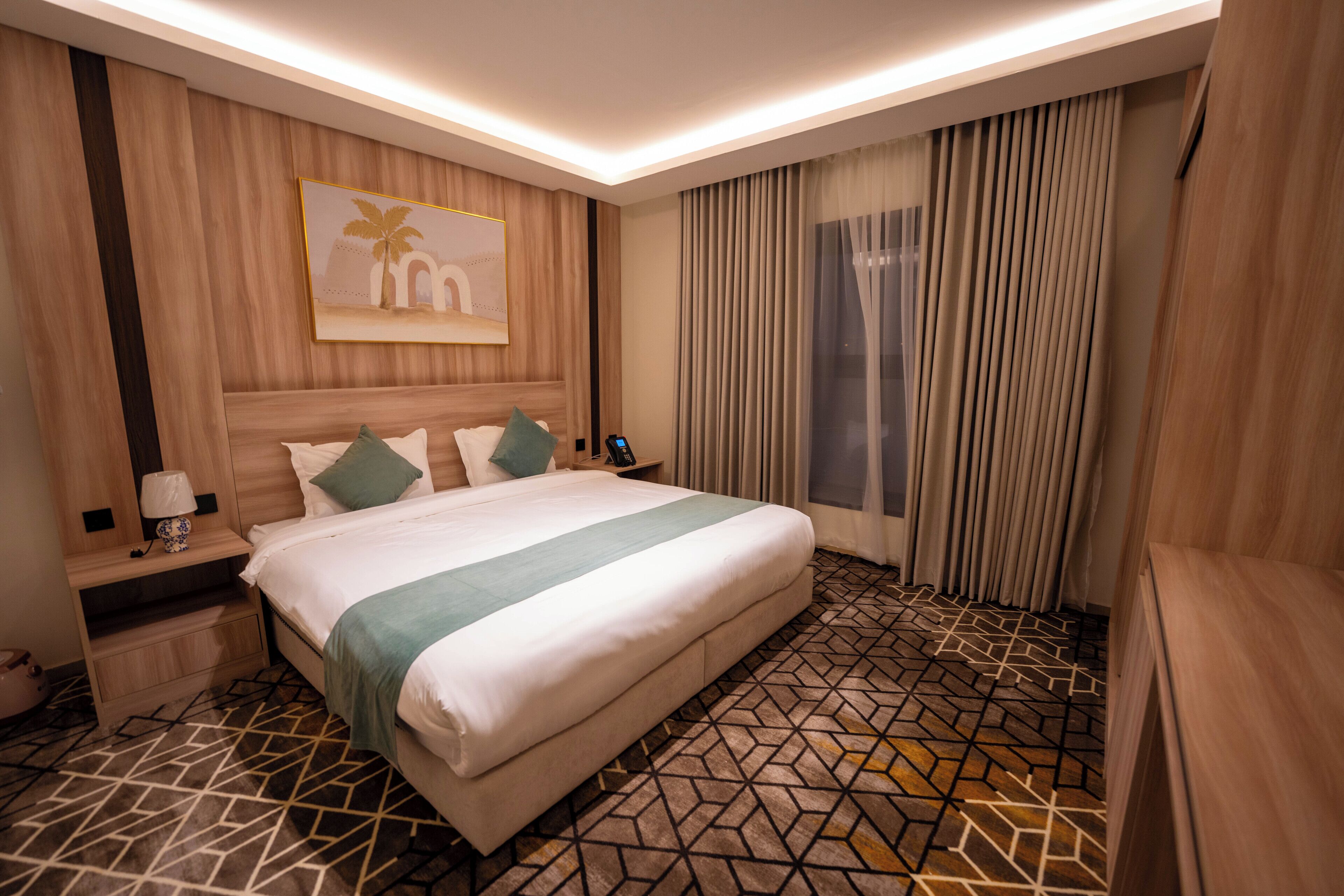 In-room safe, free WiFi