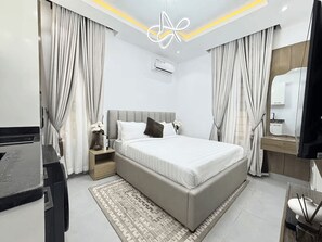 Room - Perfect Studio Apartment in Victoria Island with Pool, Fast Wi-Fi & 24/7 Power (Lagos)