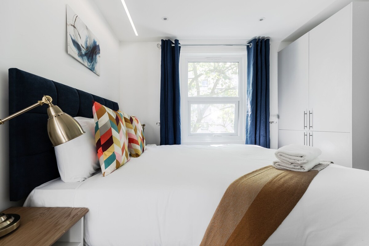Comfort appartement | Verduisterende gordijnen, een strijkplank/strijkijzer, gratis wifi