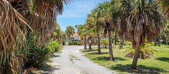 🌴Hidden Palms | Steps to Beach | Private Pool | Tiki Bar | 5BR🌴