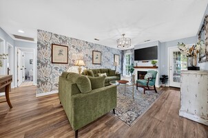House, 3 Bedrooms | Living area | Smart TV