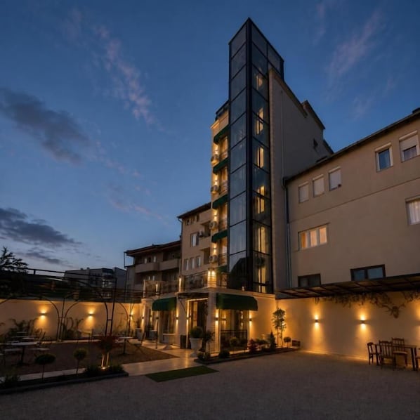 Exterior - Dua Boutique Hotel (Prishtinë)