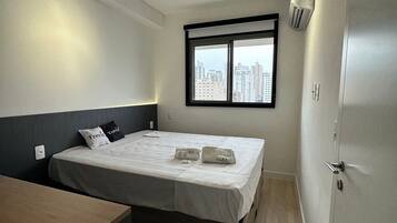 Basic Apartment | Laptop workspace, WiFi (free)