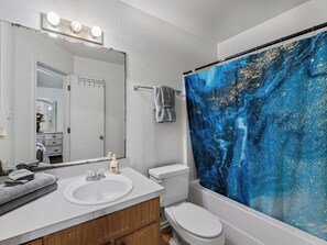 Apartment | Bathroom - Jsa & Jsb (Killeen)