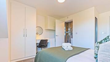 10 bedrooms, desk, iron/ironing board, travel cot