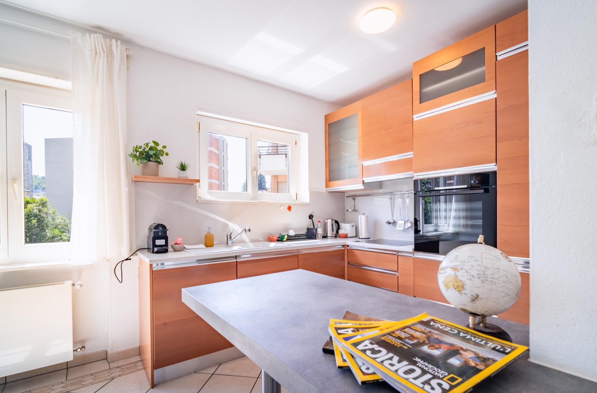 Fridge, oven, stovetop, toaster