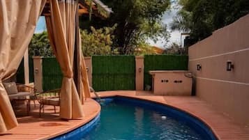 Dubbelrum - utsikt mot poolen | Pool | Utomhuspool