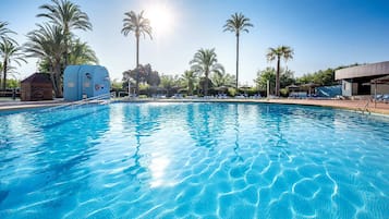 Indoor pool, outdoor pool
