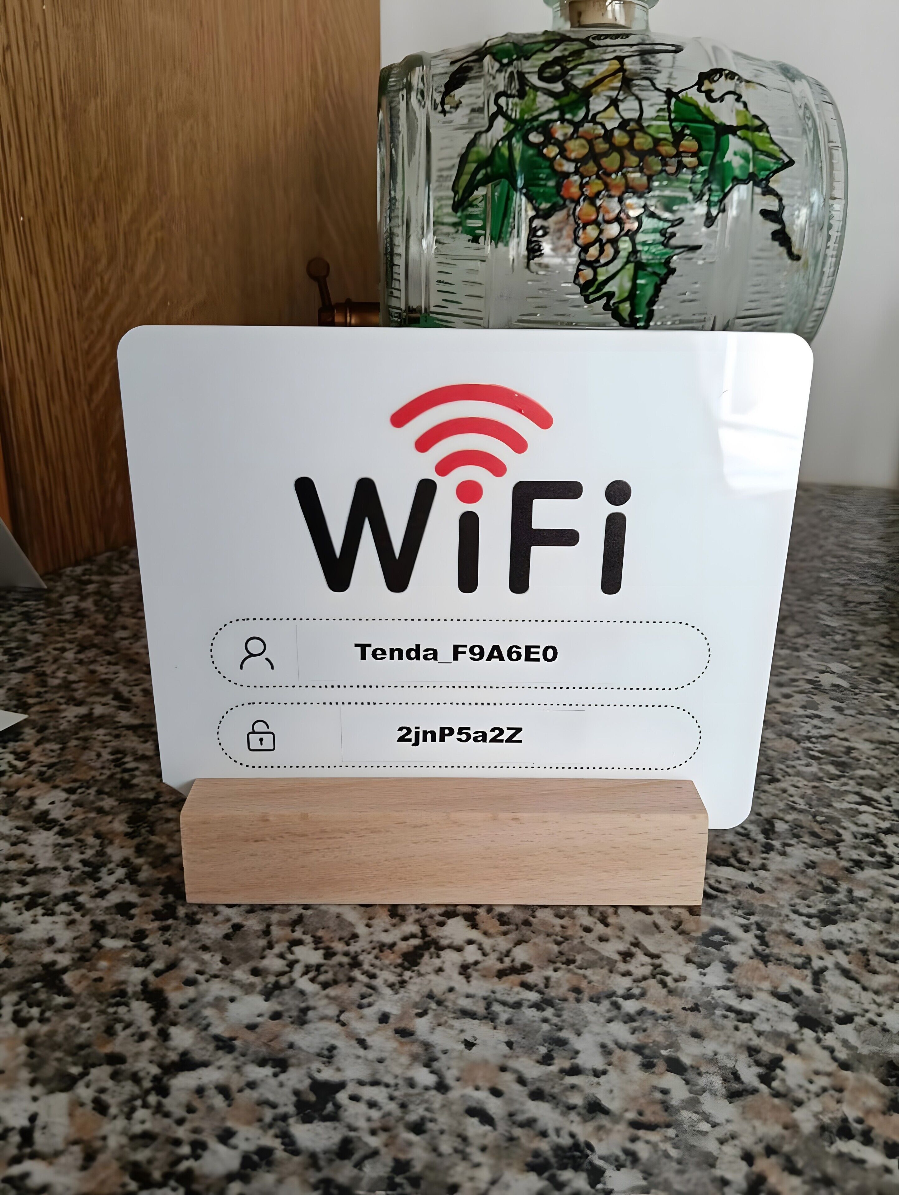 Ein WLAN-Symbol mit Logo, Benutzername und Passwort.