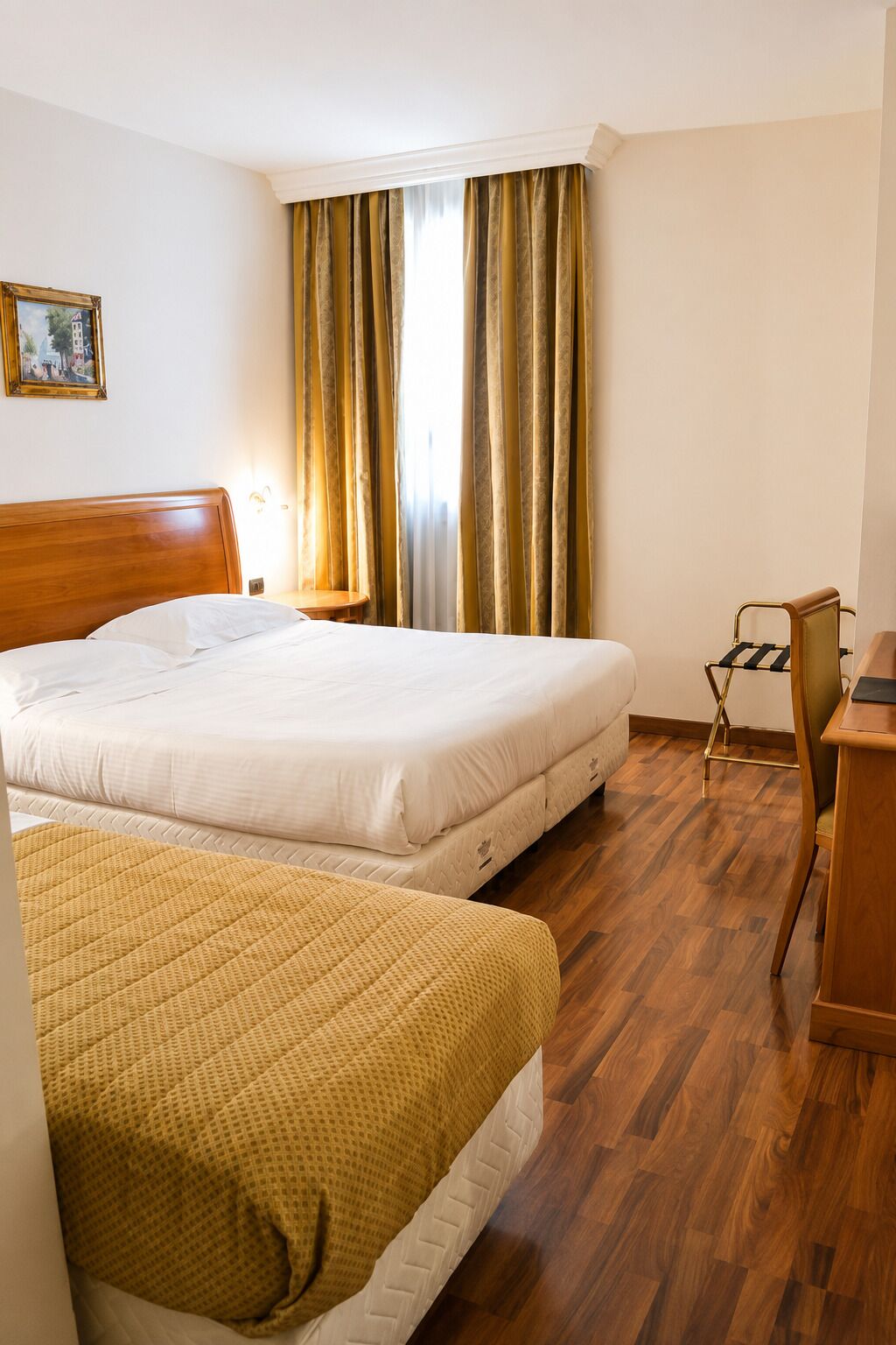 Triple Room | In-room safe, cribs (surcharge), WiFi (free), bed sheets