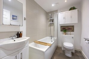 Bathroom - Up On The High Street (Cheltenham)