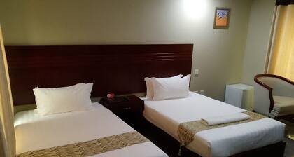 Oakwood Guest House