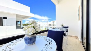 Outdoor dining - Private Rooftop Plunge Pool Sun Deck Beaches BBQ (Punta Cana)