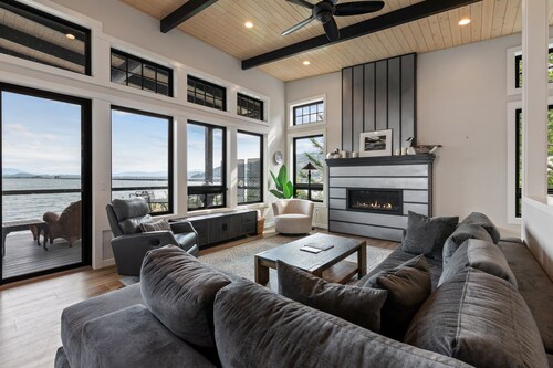 Luxury Lakefront Retreat | Private Beach Near Town
