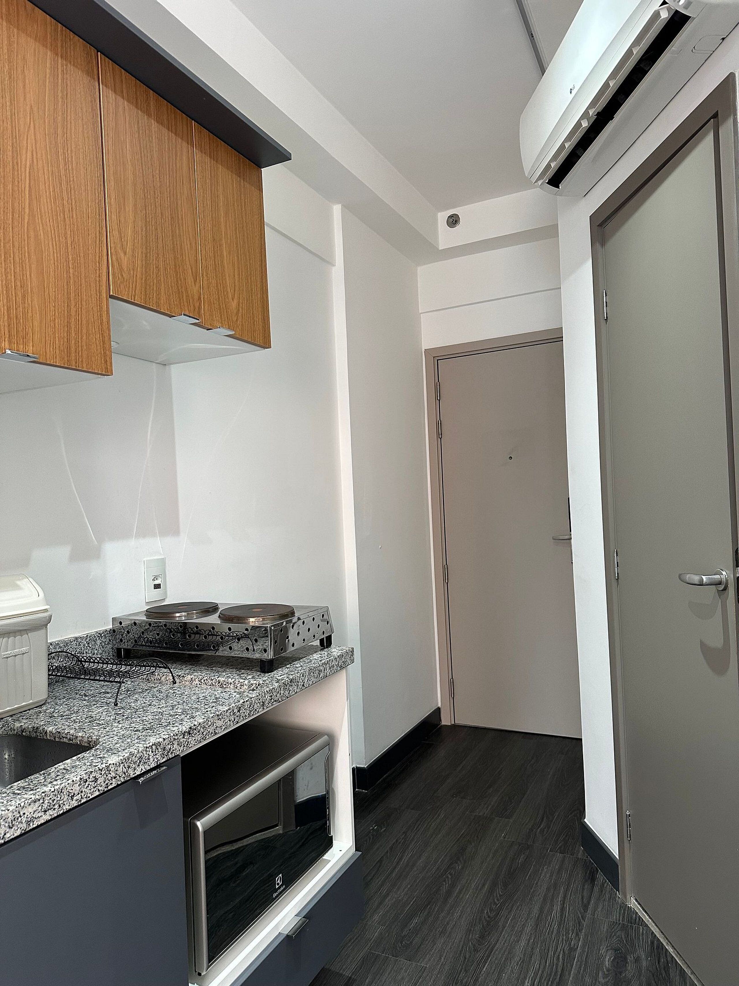 Fridge, microwave, stovetop, cookware/dishes/utensils