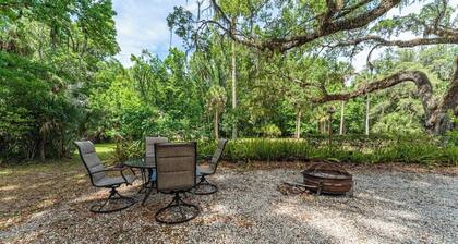 The Chaz Hotel: Historic Springs Lodge (Sleeps 18)