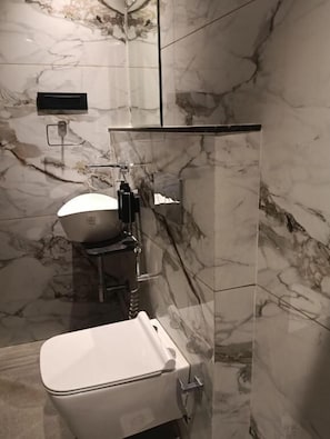Bathroom - Silvotel Premier By Bizzgrow Hotels (Indore)