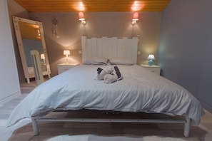 Een strijkplank/strijkijzer, gratis wifi, beddengoed