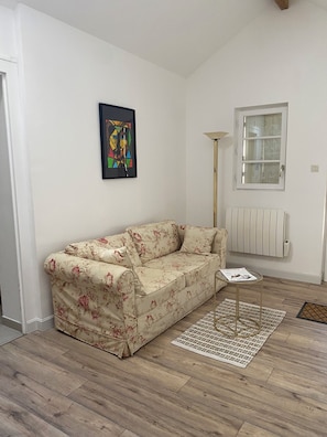 Living area - PAJ House (Châtellerault)