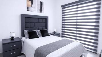 3 bedrooms, iron/ironing board, WiFi (free), bed sheets