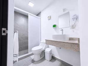 Hair dryer, towels, toilet paper - New apartment in Acapulco Diamante with private beach club included. (Barra Vieja)