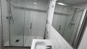 Deluxe-Studio | Badezimmer