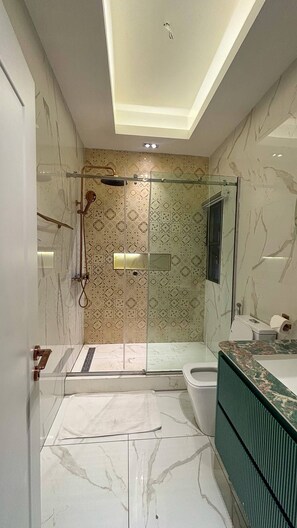 Bathroom - Ikoyi Oasis 1-bedroom Apartment with private pool and spa (Lagos)
