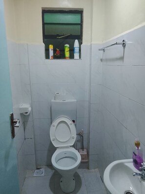 Bathroom - Budget studio apartment in charming Rungiri Waiyaki way perfect for relaxing (Rungiri)