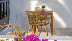 Outdoor dining - Grand View: The Room with a Spectacular View (Willemstad)