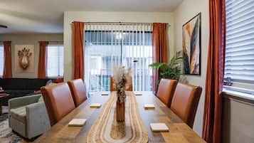 House, 2 Bedrooms, Balcony | Dining