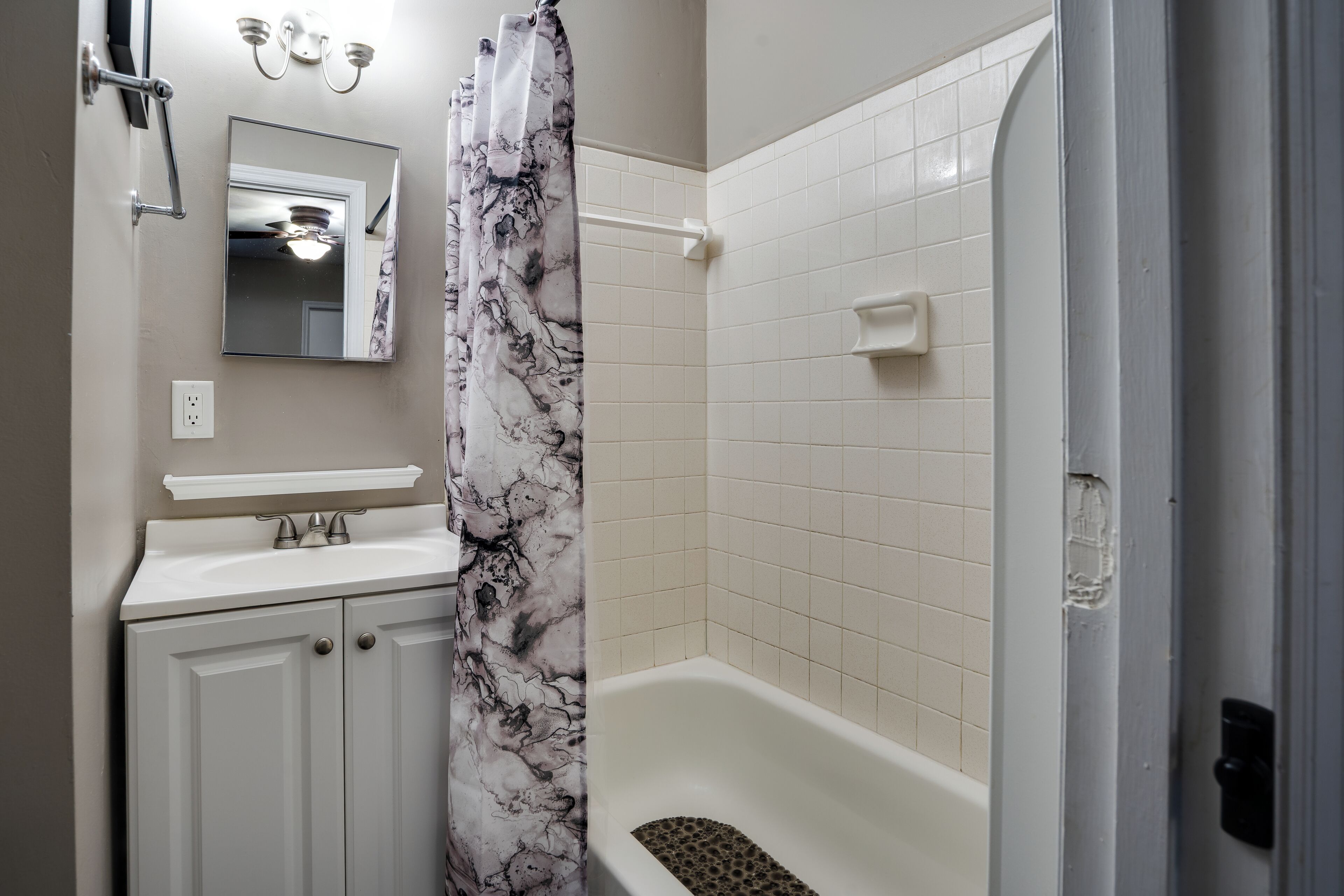 House, 2 Bedrooms, Balcony | Bathroom