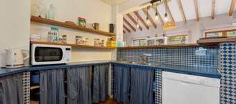 Mas Pepette Gîte for 24 with Pool, Hot Tub, River Access