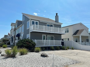 Exterior - Beach Block, Spectacular View; 3-bedroom townhome; Brigantine Comfort (Brigantine)